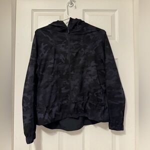 Lululemon pack it up jacket size 4 euc